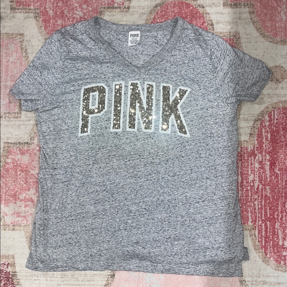 🚫SOLD🚫Women’s Victoria’s Secret PINK V-Neck Tee with bling/sequins size large